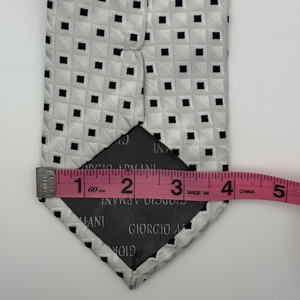 Giorgio Armani 100% Silk Tie |‎ Made in Italy | Silver Geometric Luxury Designer - Picture 3 of 5